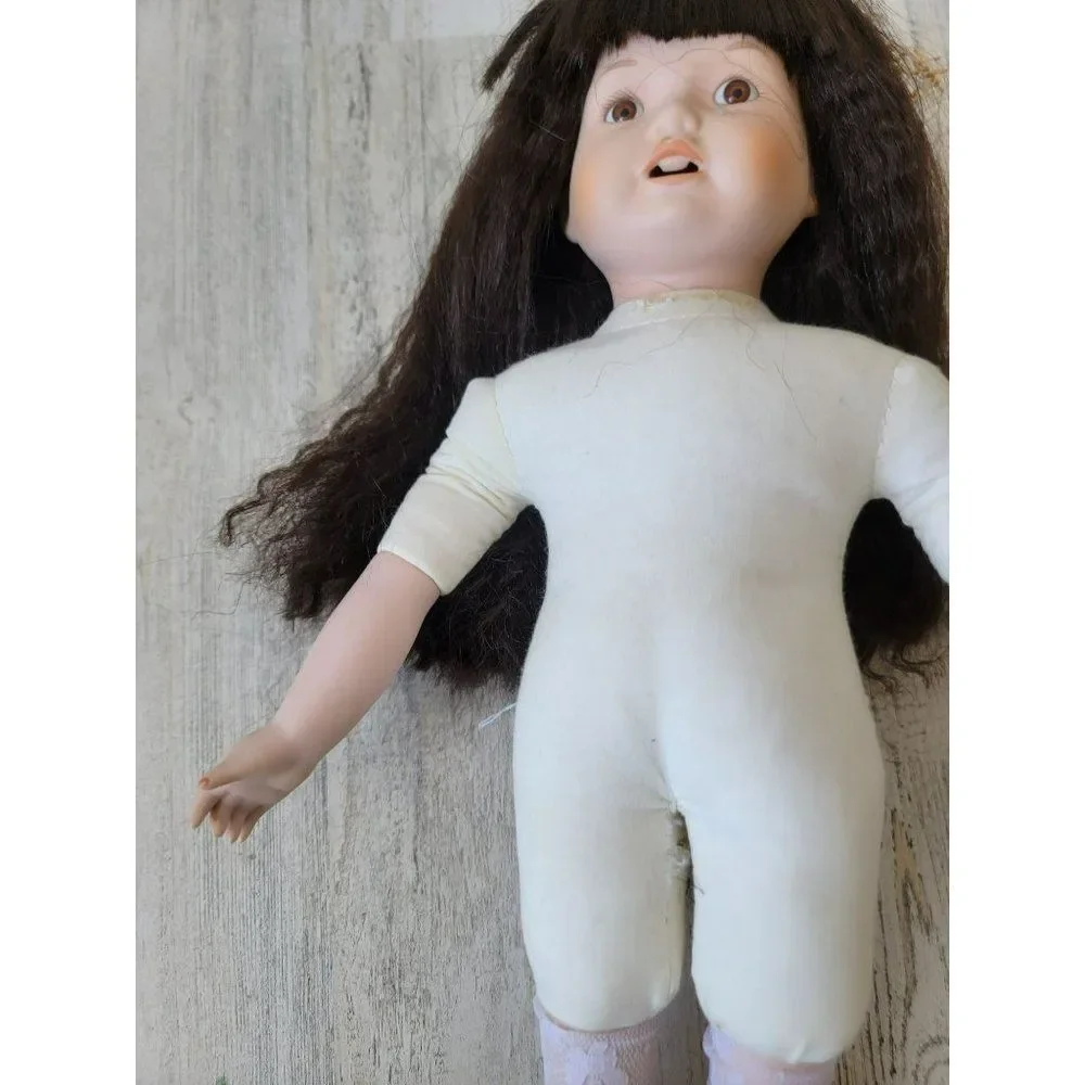 Vintage‎ wind up AS IS girl porcelain doll collectible school girl